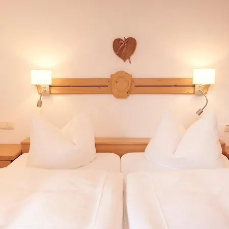 여관 Haus Lofertal 3*